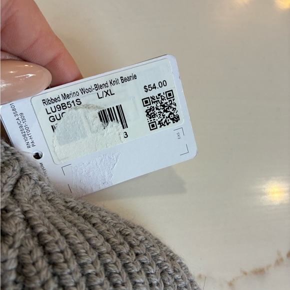 Lululemon Gray Ribbed wool merino Knit Beanie size L/XL NWT